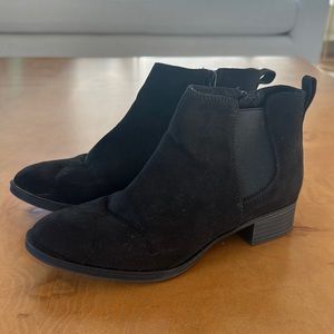 SO Black Bootie - size 7